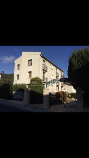 Hébergements à La Rive, Accueil ouvert tous les jours jusqu'à 20h00 dernier délai, depuis 30 ans ! Réserver ici svp ! Merci ! Aucun règlement à distance accepté, Paiement par CB, Espèces, Chèque ou Ch